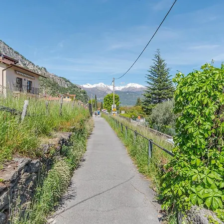 Casa Achille Pianello 公寓