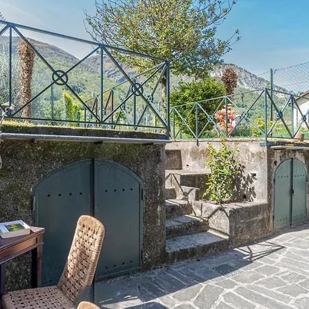 Casa Achille Pianello 公寓 *